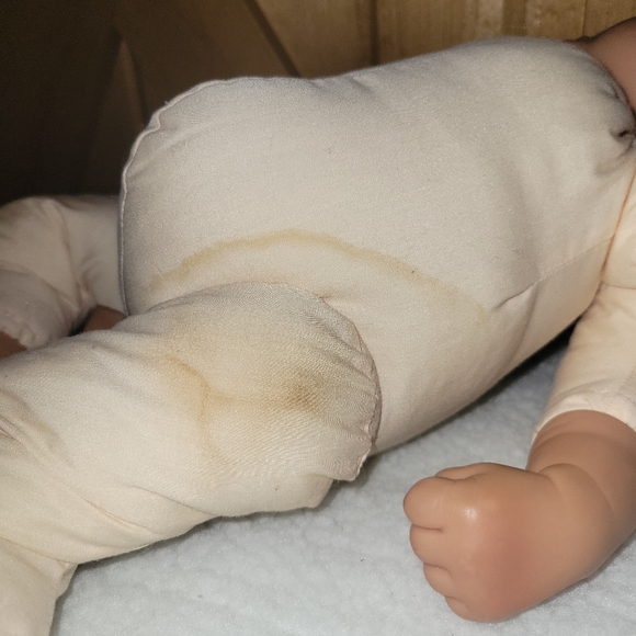 Lee Middleton Vintage  Realistic Baby Doll "Cherish"  Blonde Hair - Picture 7 of 14